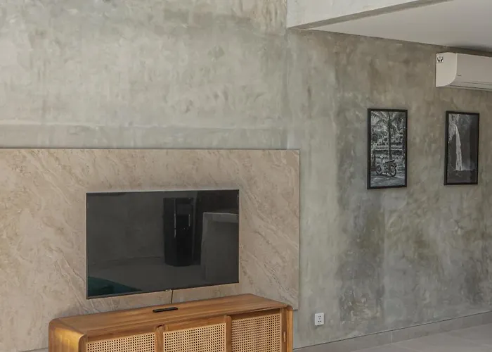 Villa Casa Solo - Chic Industrial 1br Close To Pererenan Canggu (Bali)