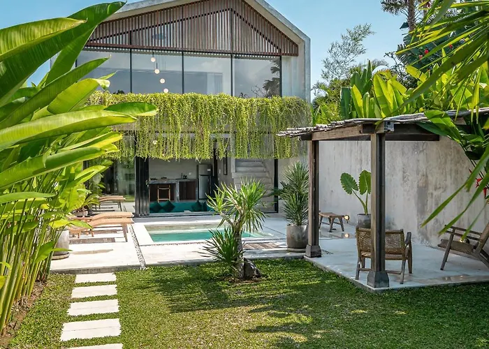 Casa Solo - Chic Industrial 1br Close To Pererenan *
